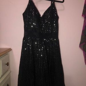 BLACK SPARKLY PARTY DRESS